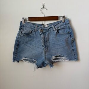 Refuge Mom Jean Short Light Wash Size‎ 5